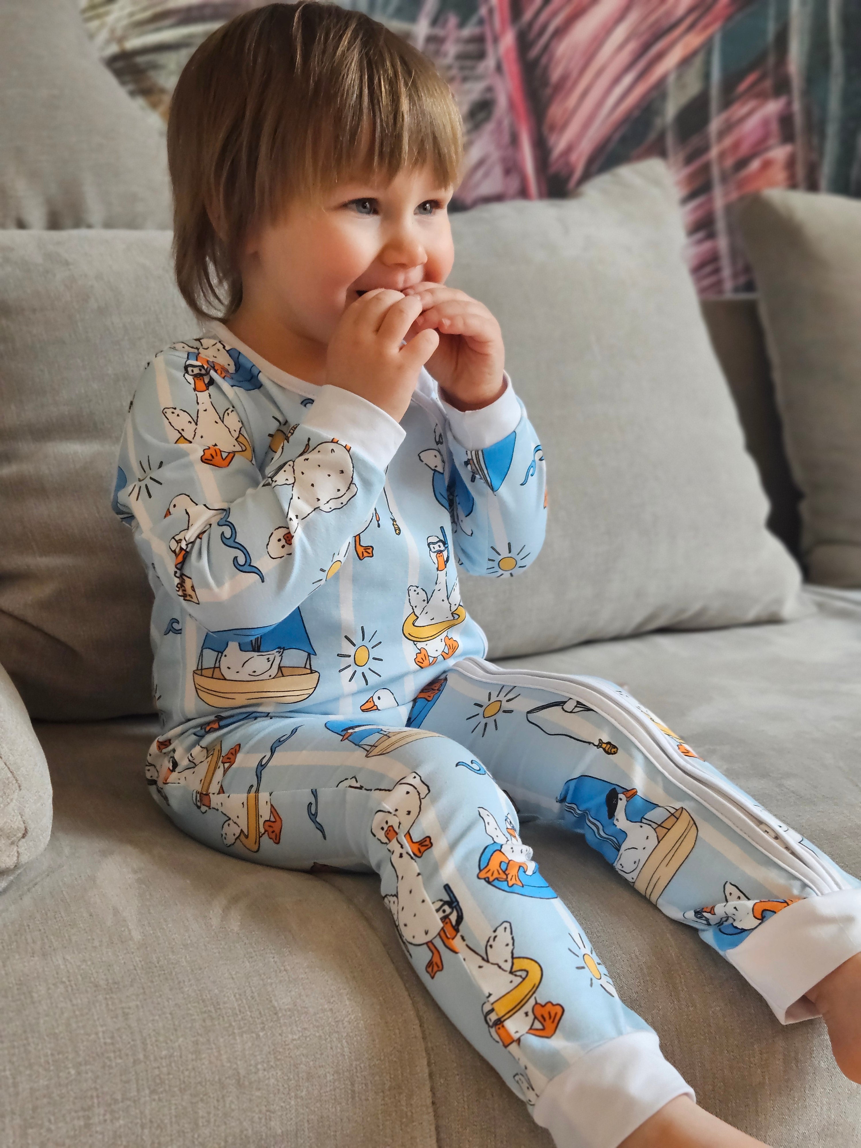 Baby Romper with 2-way zipper "Cheerful Geese" (Jersey fabric)